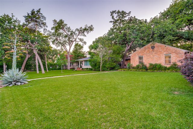 1513 Cedar Hill Avenue, Dallas, TX 75208