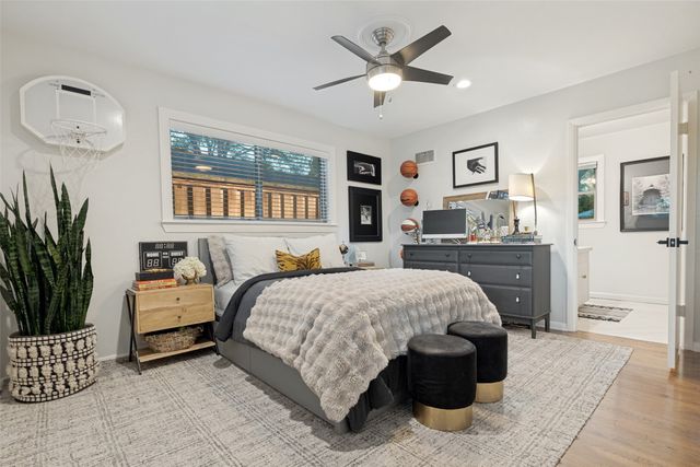 1513 Cedar Hill Avenue, Dallas, TX 75208