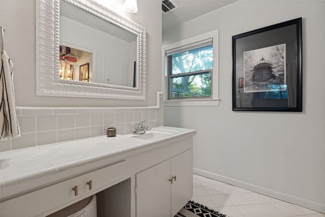 1513 Cedar Hill Avenue, Dallas, TX 75208