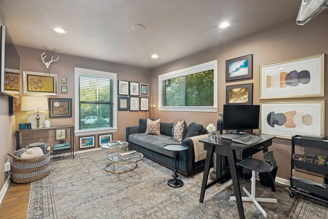 1513 Cedar Hill Avenue, Dallas, TX 75208