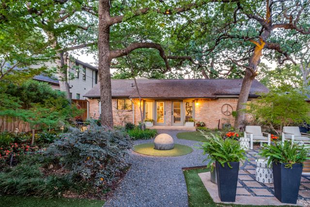 1513 Cedar Hill Avenue, Dallas, TX 75208
