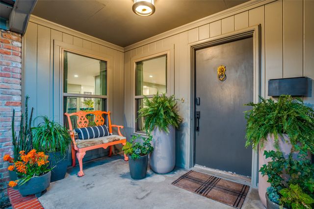 1513 Cedar Hill Avenue, Dallas, TX 75208