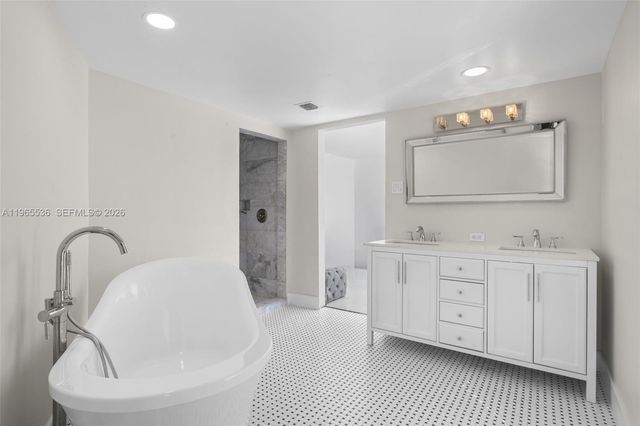 670 SE 7th Ave, Pompano Beach, FL 33060