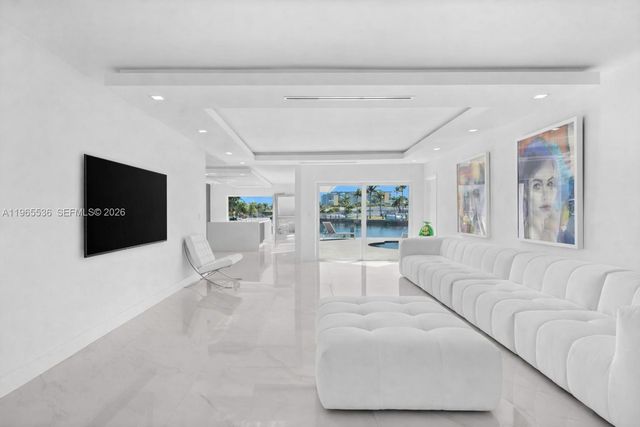 670 SE 7th Ave, Pompano Beach, FL 33060