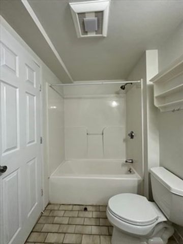 108 Gainsborough St 4W, Boston, MA 02115