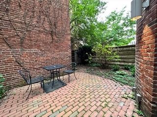 108 Gainsborough St 4W, Boston, MA 02115