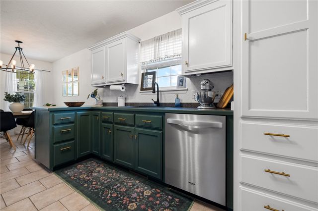 1924 Wellington, Harrison, AR 72601