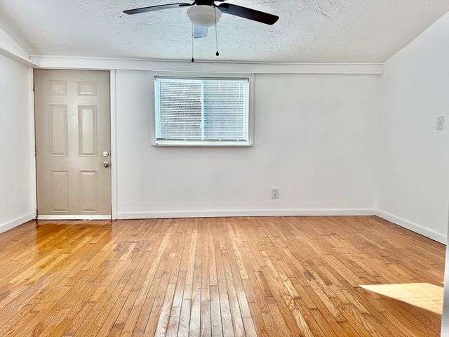 109 Forest Rd, Salisbury, MA 01952