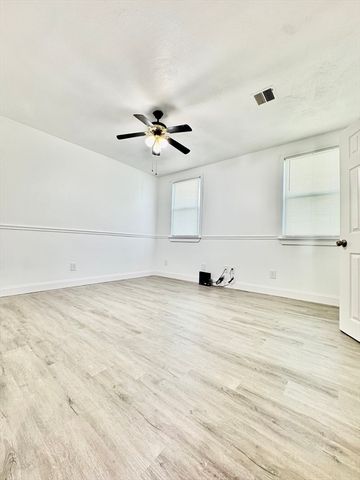 109 Forest Rd, Salisbury, MA 01952