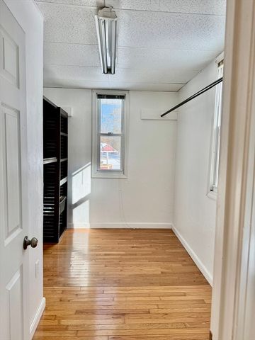 109 Forest Rd, Salisbury, MA 01952