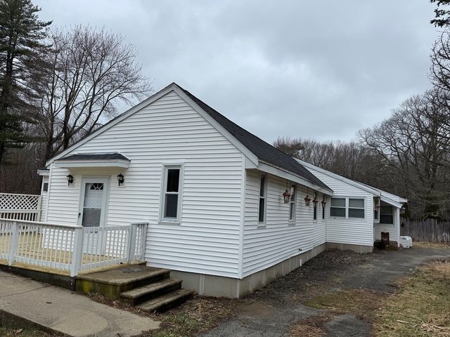 109 Forest Rd, Salisbury, MA 01952