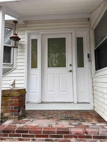 109 Forest Rd, Salisbury, MA 01952