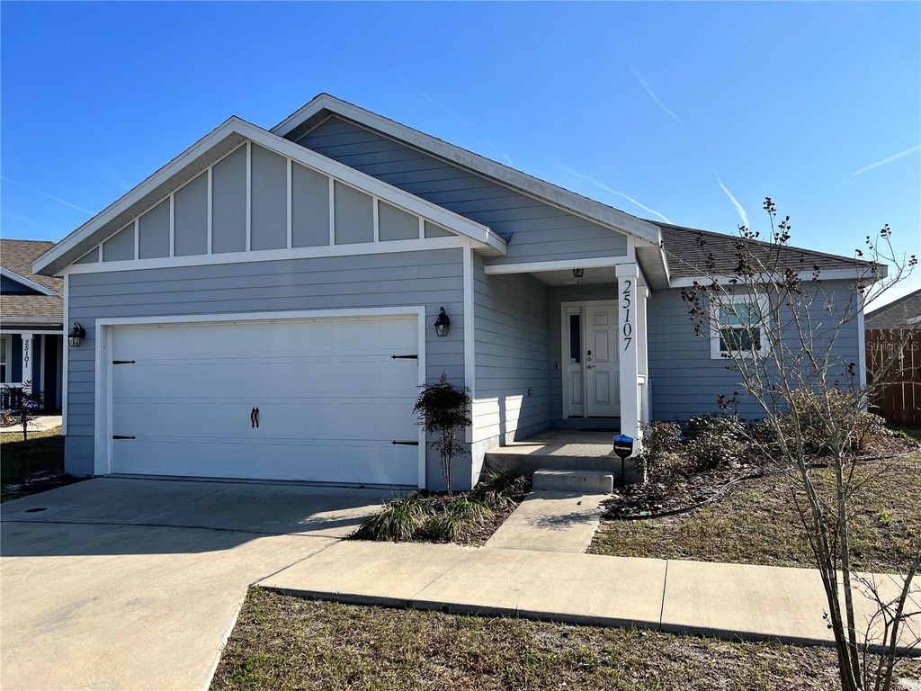 25107 SW 9TH LANE, Newberry, FL 32669