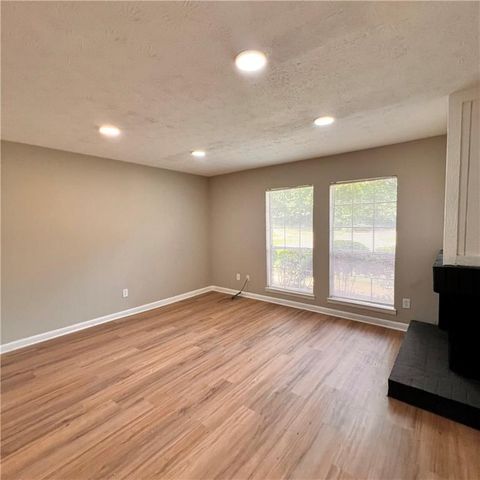 3254 Strawberry Lane, Decatur, GA 30034
