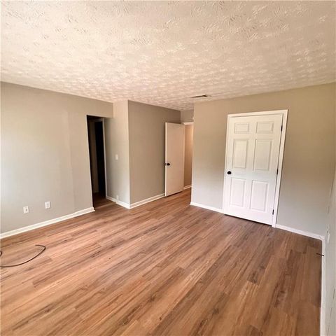 3254 Strawberry Lane, Decatur, GA 30034