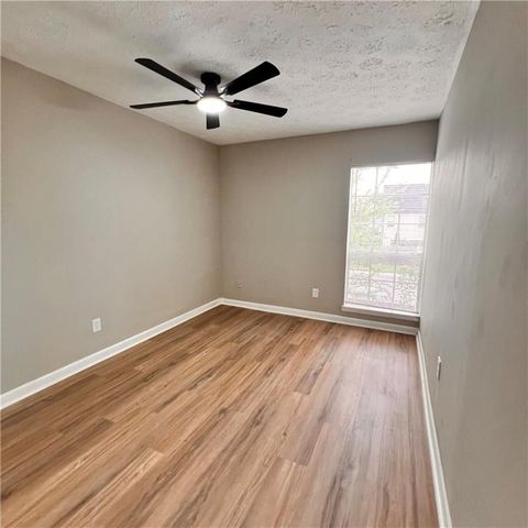 3254 Strawberry Lane, Decatur, GA 30034