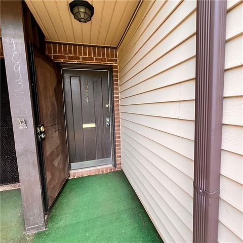 3254 Strawberry Lane, Decatur, GA 30034