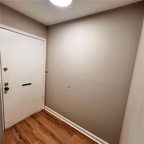 3254 Strawberry Lane, Decatur, GA 30034