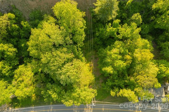 438 Weaverville Road, Asheville, NC 28804