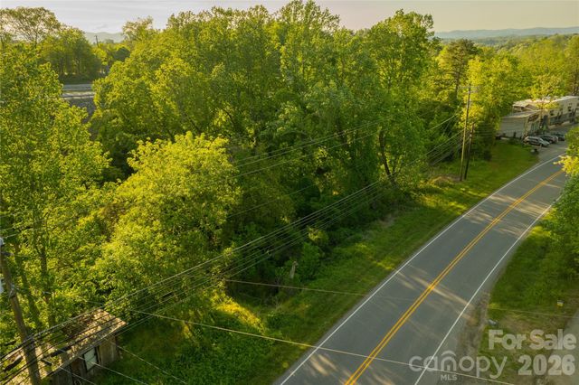 438 Weaverville Road, Asheville, NC 28804