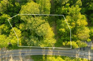 438 Weaverville Road, Asheville, NC 28804