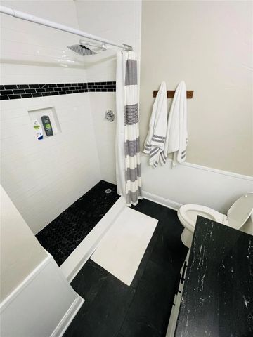 1360 N Charlotte Avenue, Stephenville, TX 76401