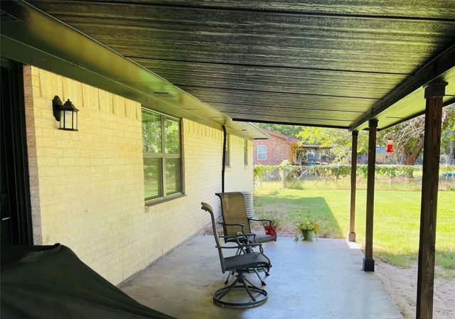 1360 N Charlotte Avenue, Stephenville, TX 76401