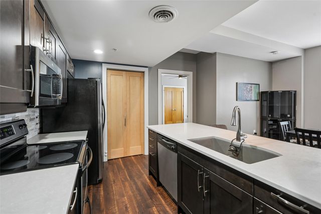 400 Walnut Street 1005, Des Moines, IA 50309