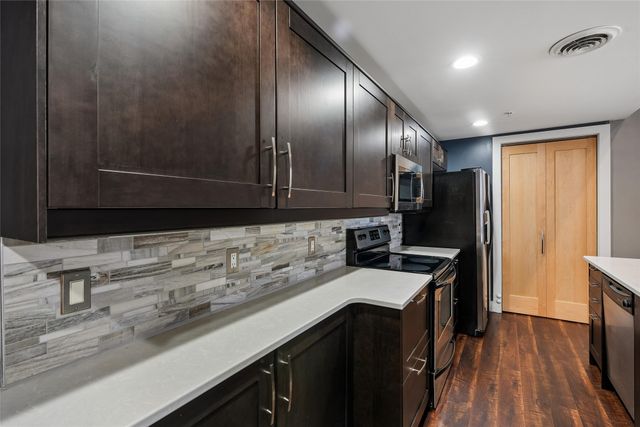 400 Walnut Street 1005, Des Moines, IA 50309