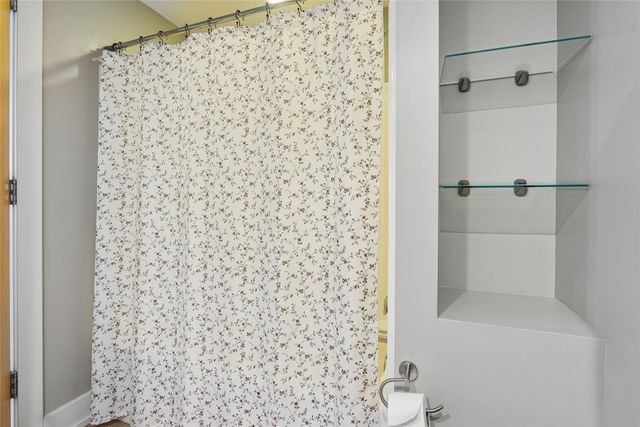 400 Walnut Street 1005, Des Moines, IA 50309