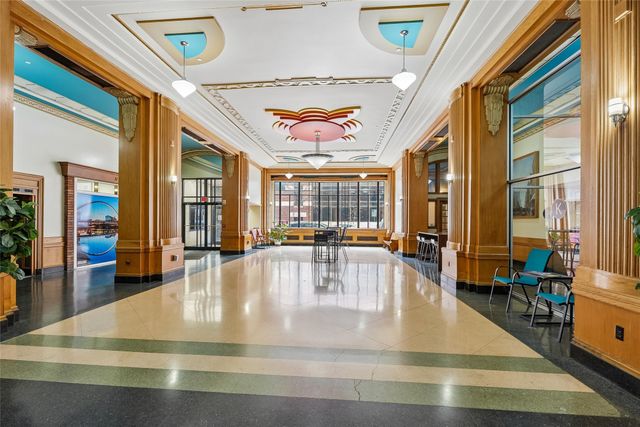 400 Walnut Street 1005, Des Moines, IA 50309