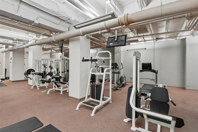 400 Walnut Street 1005, Des Moines, IA 50309