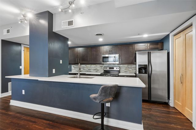 400 Walnut Street 1005, Des Moines, IA 50309