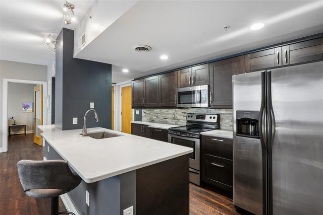 400 Walnut Street 1005, Des Moines, IA 50309