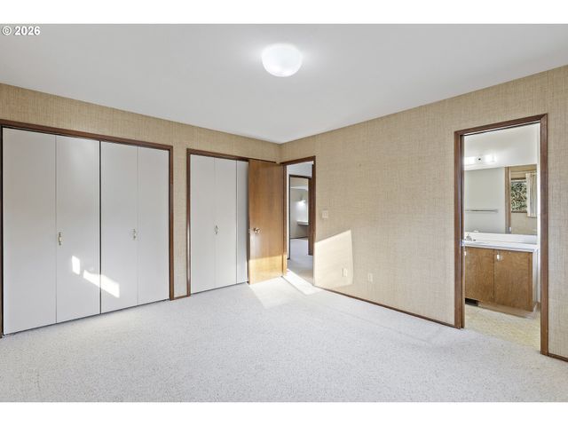 1745 Se BROOKWOOD Ave, Hillsboro, OR 97123