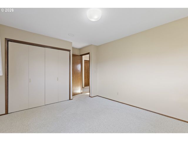 1745 Se BROOKWOOD Ave, Hillsboro, OR 97123