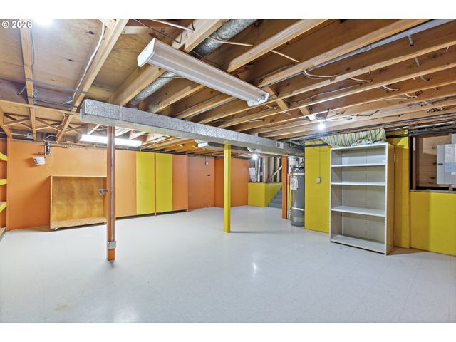 1745 Se BROOKWOOD Ave, Hillsboro, OR 97123