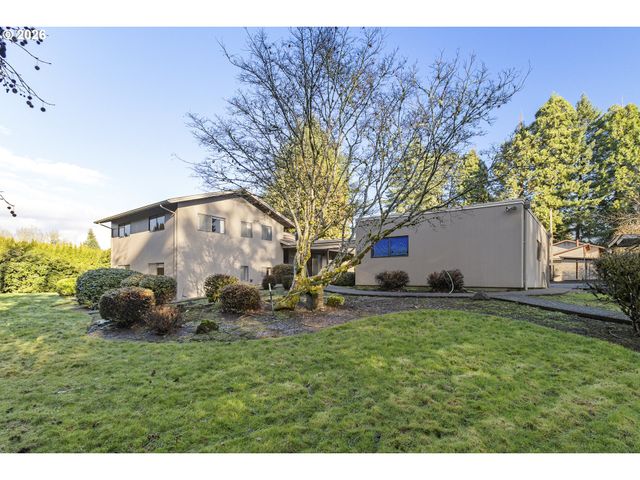 1745 Se BROOKWOOD Ave, Hillsboro, OR 97123