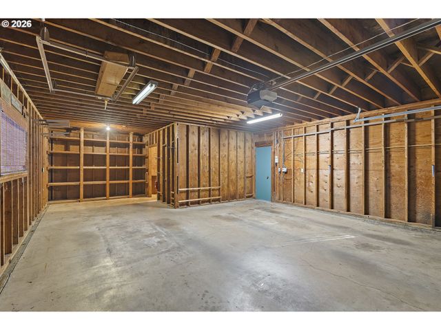 1745 Se BROOKWOOD Ave, Hillsboro, OR 97123