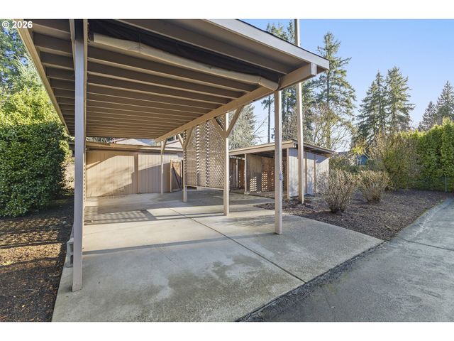 1745 Se BROOKWOOD Ave, Hillsboro, OR 97123