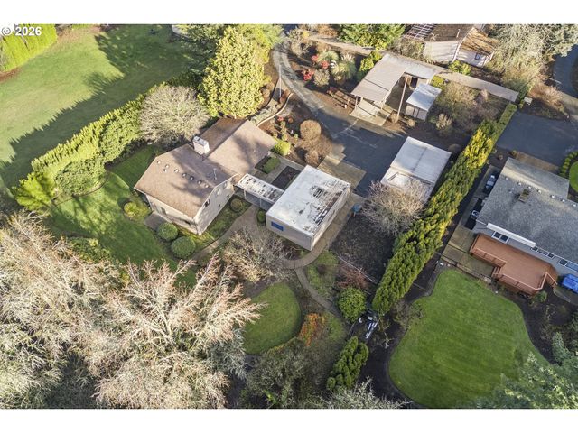 1745 Se BROOKWOOD Ave, Hillsboro, OR 97123