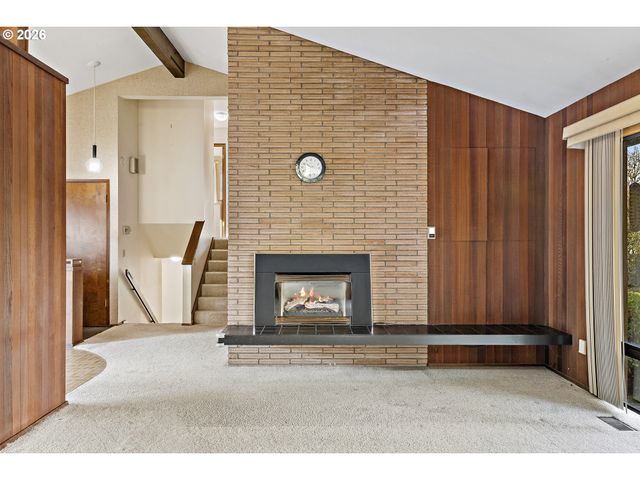 1745 Se BROOKWOOD Ave, Hillsboro, OR 97123