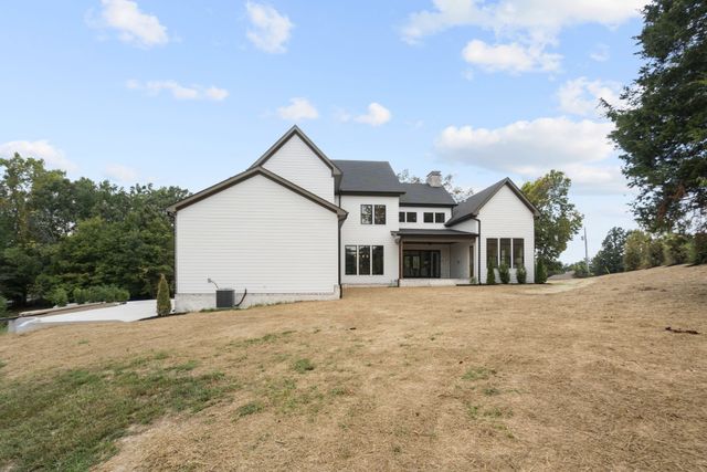 1995 Spencer Mill Rd, Burns, TN 37029
