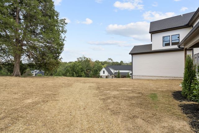 1995 Spencer Mill Rd, Burns, TN 37029