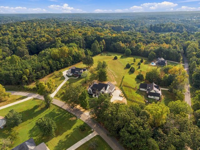 1995 Spencer Mill Rd, Burns, TN 37029