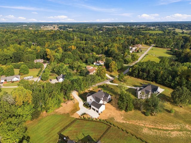 1995 Spencer Mill Rd, Burns, TN 37029