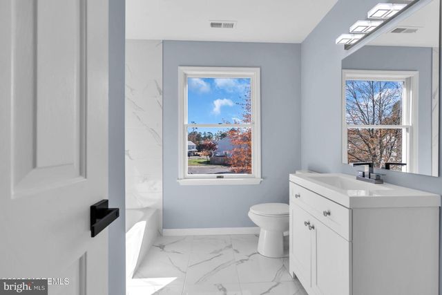 132 HOLLY CT, Tuckerton, NJ 08087