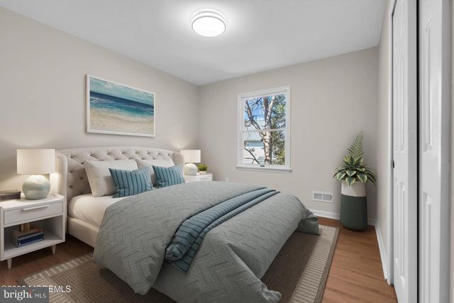 132 HOLLY CT, Tuckerton, NJ 08087