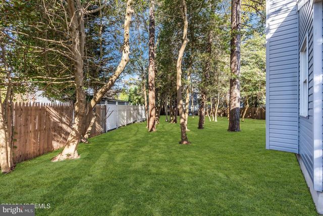 132 HOLLY CT, Tuckerton, NJ 08087