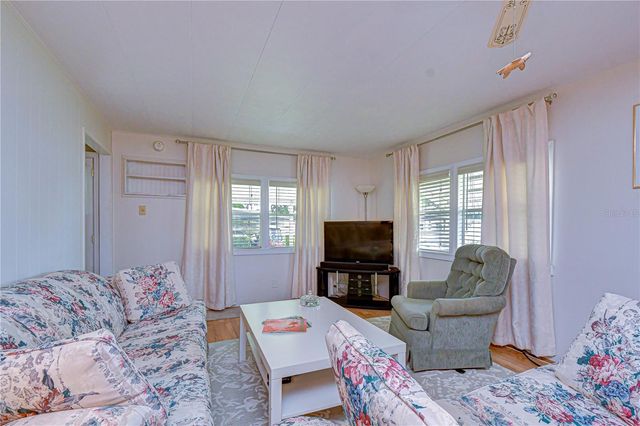 37248 KINKAID DRIVE, Zephyrhills, FL 33541